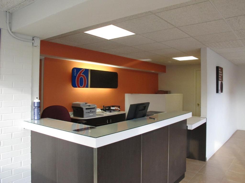 Motel 6 Baltimore Md Exterior photo