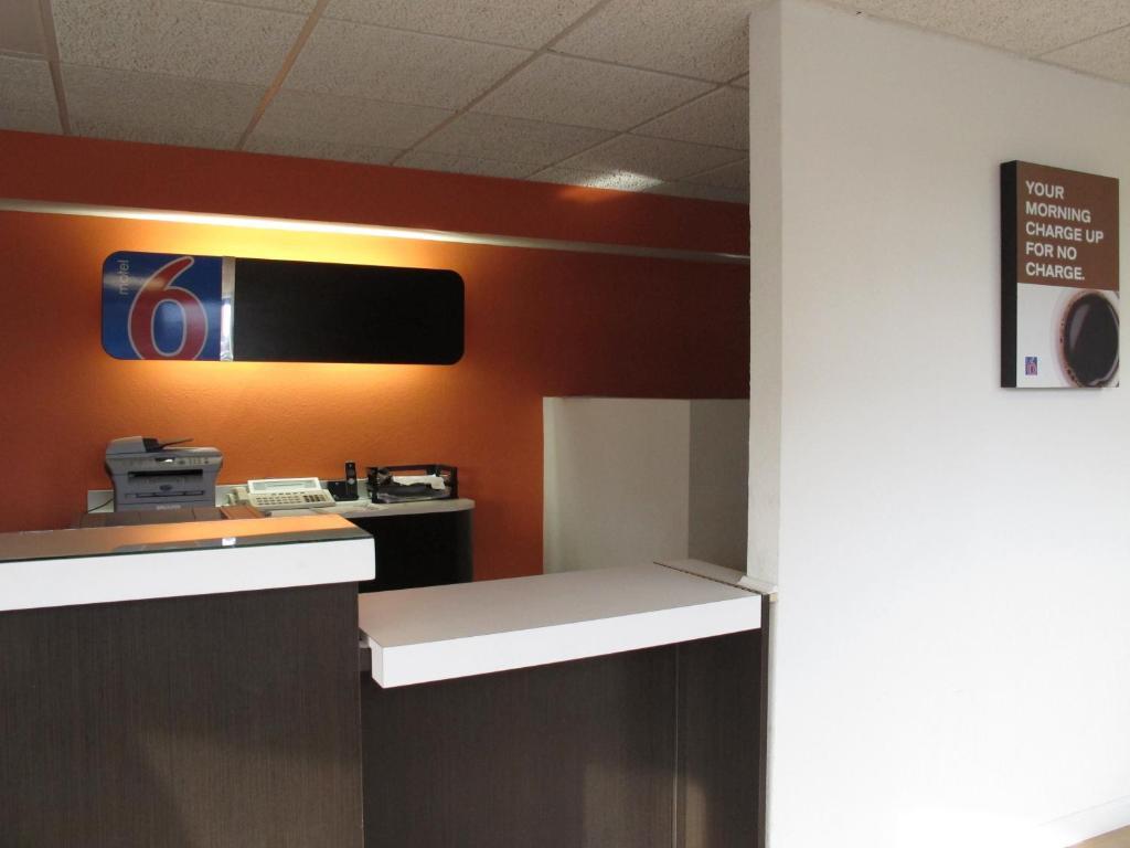 Motel 6 Baltimore Md Exterior photo