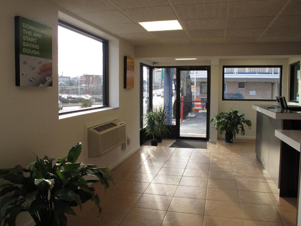 Motel 6 Baltimore Md Exterior photo